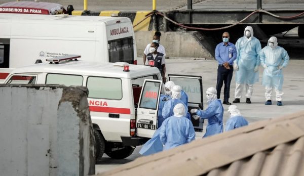 España revive los dilemas de la pandemia de covid-19 con llegada del MV Hondius